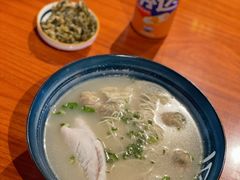 招牌黄鱼馄饨面.-老上海·金牌黄鱼馄饨面(田子坊店)