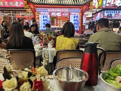 -刘姐啤酒鱼民族演艺餐厅(西街总店)