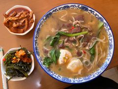 -邱芳粉店(迎宾大道旗舰店)