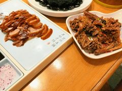 -海派美食·家宴海鲜青岛菜·石锅鲽鱼头(东方城店)