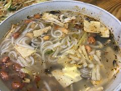-大富蚝乌东哥饭店·石锅鱼杂·柠檬鸭(革新路店)