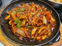 铁板香辣炒鱿鱼-山·烤辣鸡韩国料理(西溪路店)