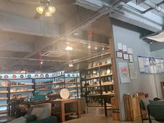 -LEO CAFE