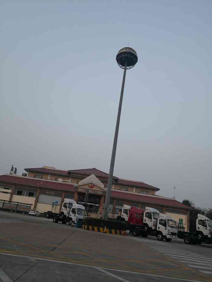 (随州服务区)商品部-"由于武汉的疫情严重,恰逢过年,于是选择回.