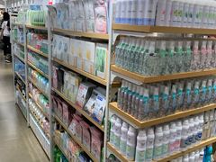 -名创优品(江南新地店)