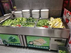 自助调料区-狼头山火锅 KTV欢唱·烤串(理工大学店)