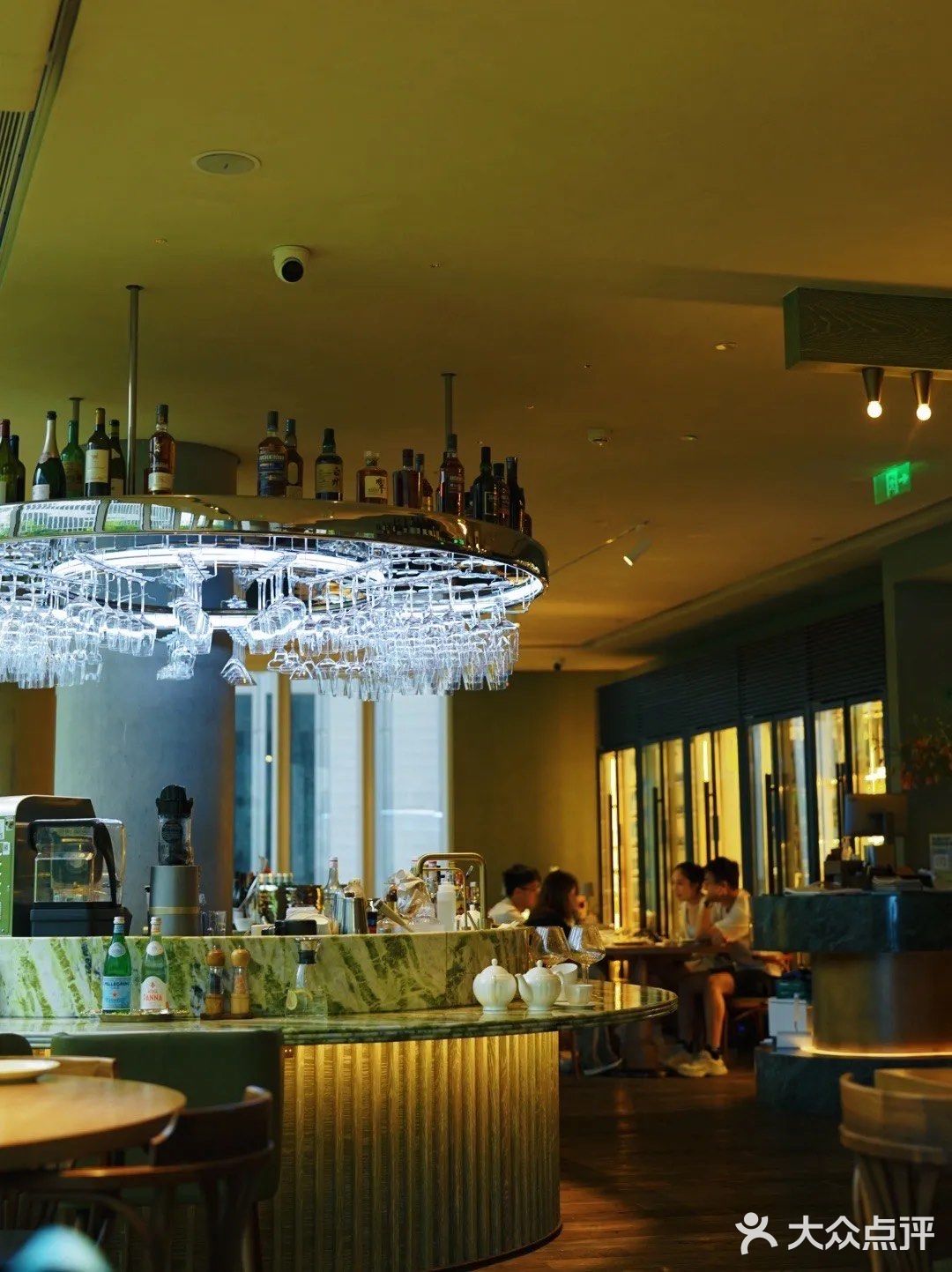 不愧是天目里的餐馆，高级感拉满！