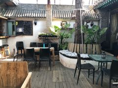 大堂-脚下咖啡·CHILL酒馆(灵光东巷店)