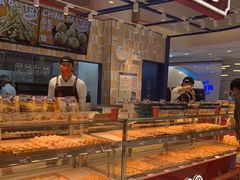 面包甜点陈列柜-東更道点心行(崂山丽达店)