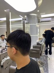 -苏豪路易士·嘉玛发廊