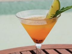 -瑰丽酒店·海吧·天际下午茶·现场DJ·天台酒吧