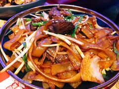 干炒牛河-钳真多钓虾馆·小龙虾海鲜烧烤(九六广场店)