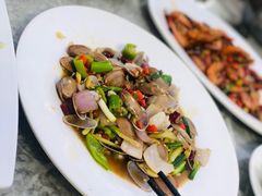 -四川小胡子海鲜(丁村万人海鲜广场店)