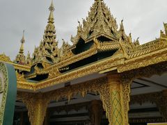 -ခြောက်ထပ်ကြီးရွှေသာလျောင်းဘုရားကြီး