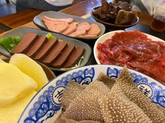 -重庆川渝肥妹火锅