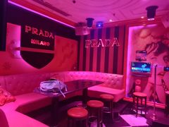 -UK派对KTV(日月广场店)