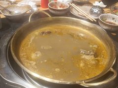 -顶顶汤火牛排火锅·经典铜锅涮肉