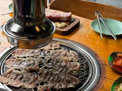 -唯成•韩国炭火烤肉 유성고기