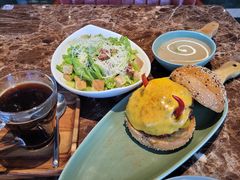 -Let'sBURGERplus·非常创意汉堡(三里屯店)