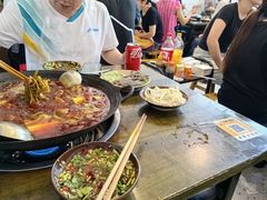 -黄潇洒老火锅(九眼桥宏济巷店)