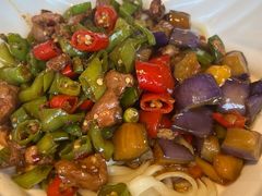 茄子肉丁小公鸡双拼拌面-文三里屯面馆(三里屯店)