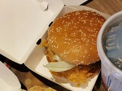香辣鸡腿堡套餐-肯德基(新地中央店)
