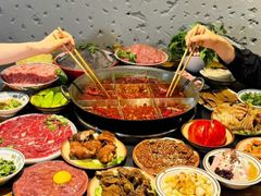 -渝嘴小老弟老火锅(华新村店)