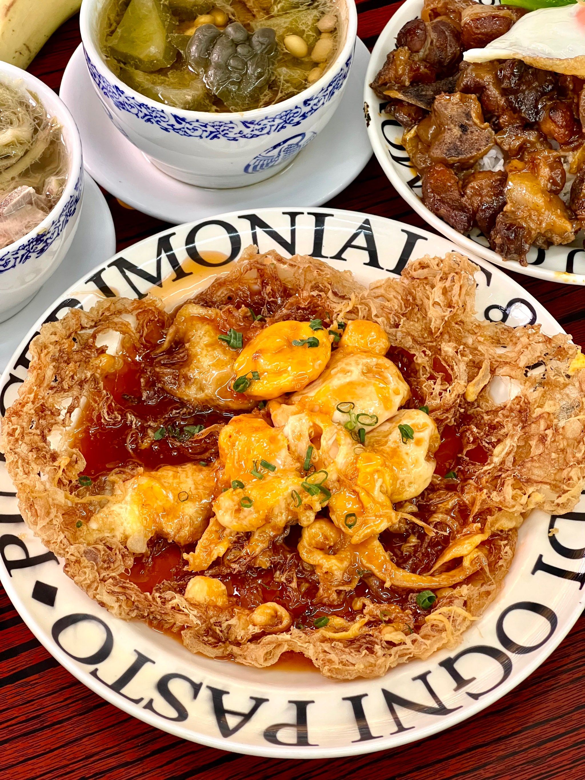 可是吃进去就是酸甜可口的!炸的焦脆,份量很