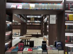 -钟书阁(群光广场店)