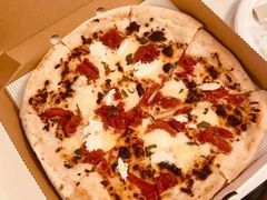 -城市大道红炉披萨烘焙坊