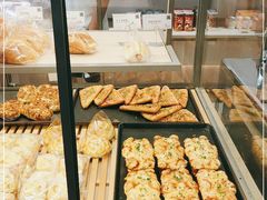 -顶东面包花园·生日蛋糕(世博店)