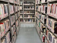 -上海市静安区图书馆(新闸路馆)