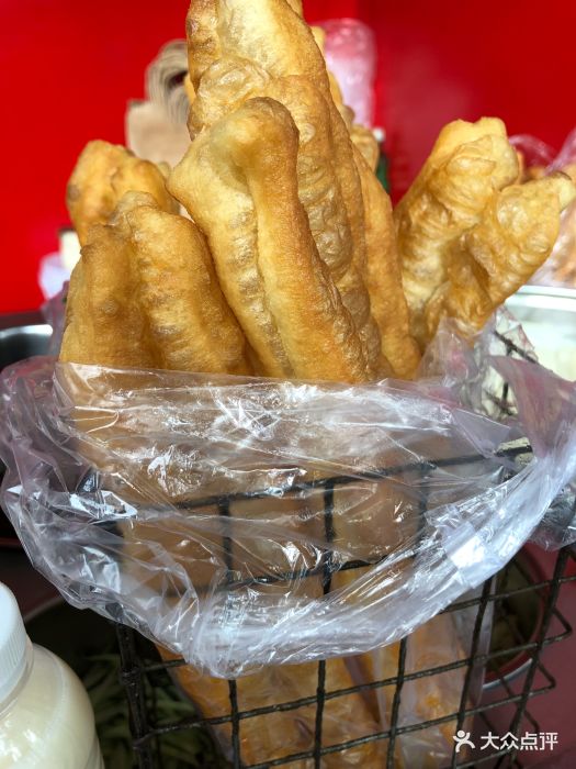 卓越煎饼果子油条图片