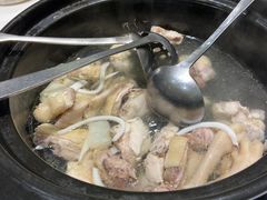 -东椰·海南椰子鸡火锅(朝阳门店)