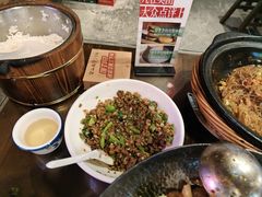 -富正毅三下锅·湘西韵味(天门山索道店)
