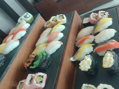 -亚洲国际大酒店·云顶阁旋转自助餐厅