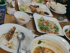 -两兄弟Song Pee Nong(2号店)