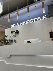 -DO A HAIRSTYLE