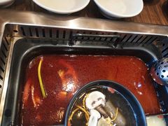 -老牌坊云南鱼豆花火锅(爱建店)