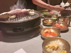 -草家酱蟹炭火烤肉店(珲春南路一店)