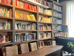 -房角石咖啡与书(吉大南校店)