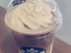 -星巴克(上海虹桥新天地二店)
