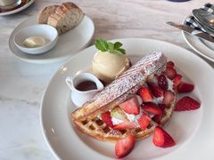 -ROAST coffee & eatery