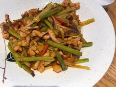 -美食小镇·观赏珍稀鸟类·长隆熊猫酒店
