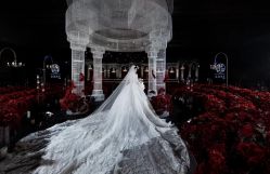点击看大图 -Renee芮亦婚纱
