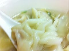 虾肉小馄饨-王家沙点心店(南京西路总店)
