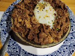豪华五层牛肉饭-二丁目食堂(铁西星摩尔店)