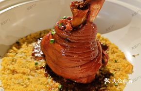 Bawang Pork Shank with Wuchang Rice