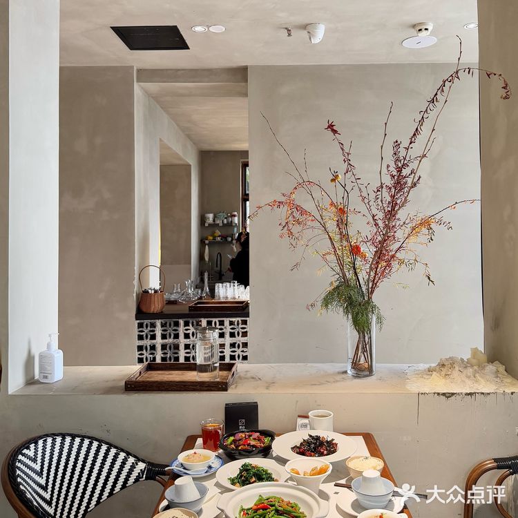 在重庆!真的不好找…但是环境好好啊!!!