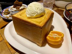 面包诱惑-蜜桃餐厅·伴山(绿宝广场店)